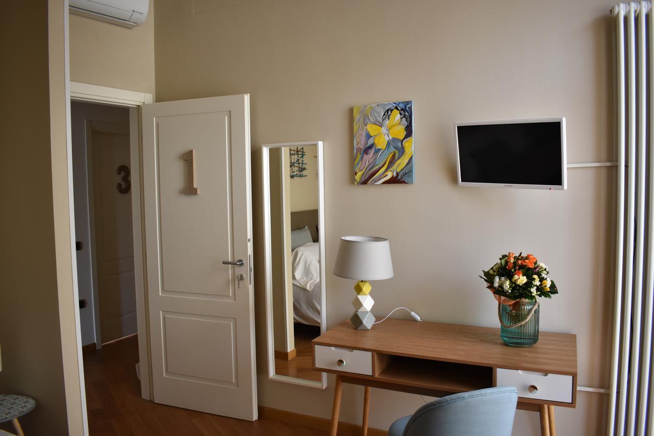 I Vicere B&B Deluxe Наполи Екстериор снимка