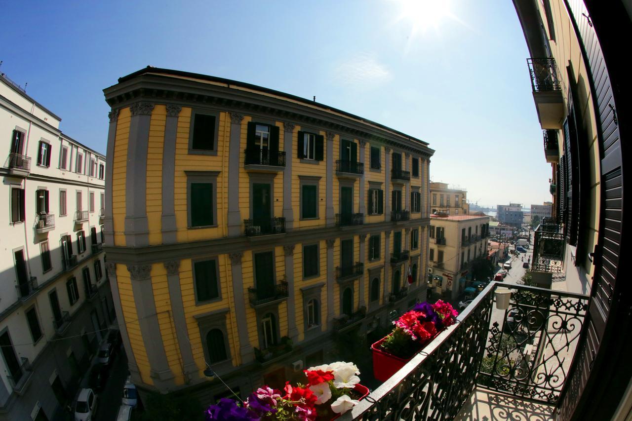 I Vicere B&B Deluxe Наполи Екстериор снимка