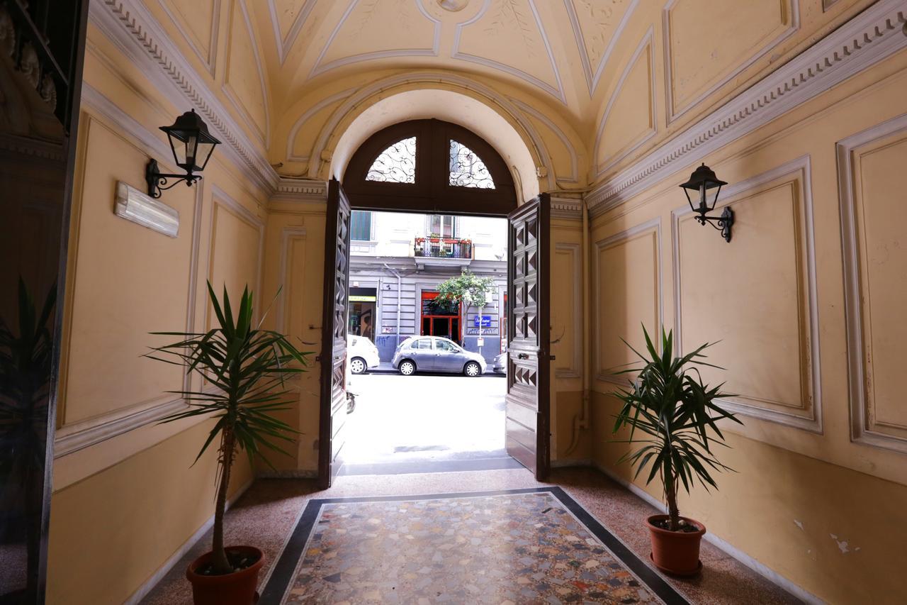 I Vicere B&B Deluxe Наполи Екстериор снимка